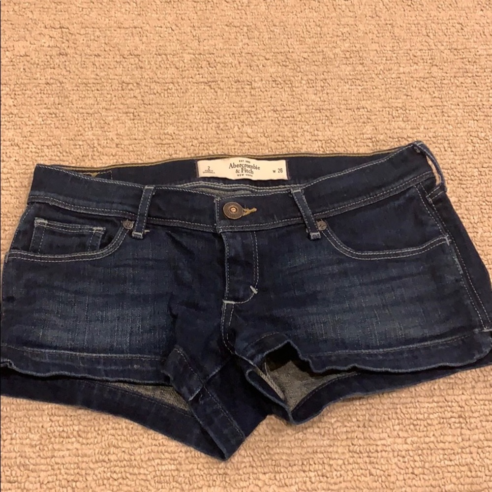 Abercrombie & Fitch dark wash shorts!!! - Picture 1 of 4